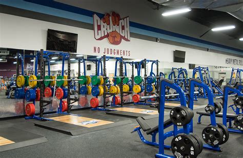 Weight training and lots of space. . Crunch gym near me
